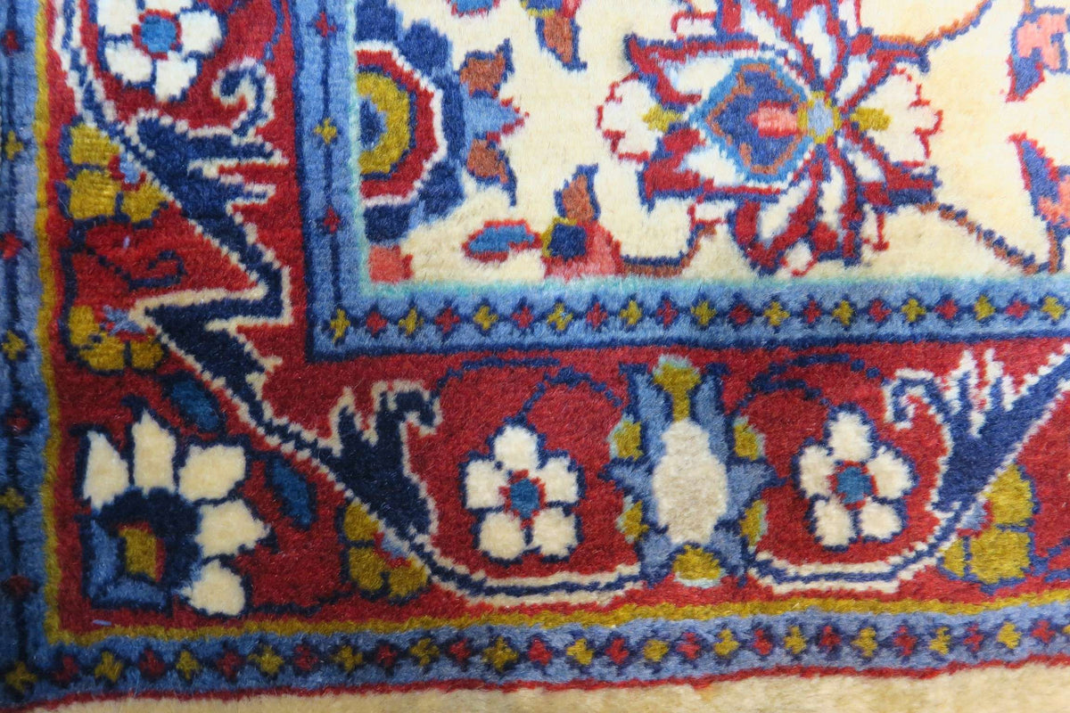 2'6'' x 13'1'' Persian Sarouk Runner image 3