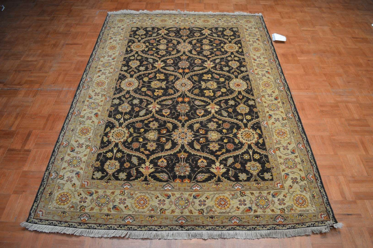 5' 0" x 7' 2" India Agra Rug image 9