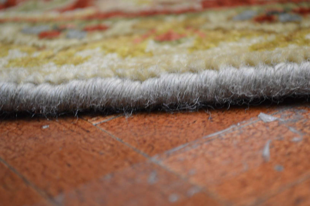 4' 2" x 6' 1" India Agra Rug image 2