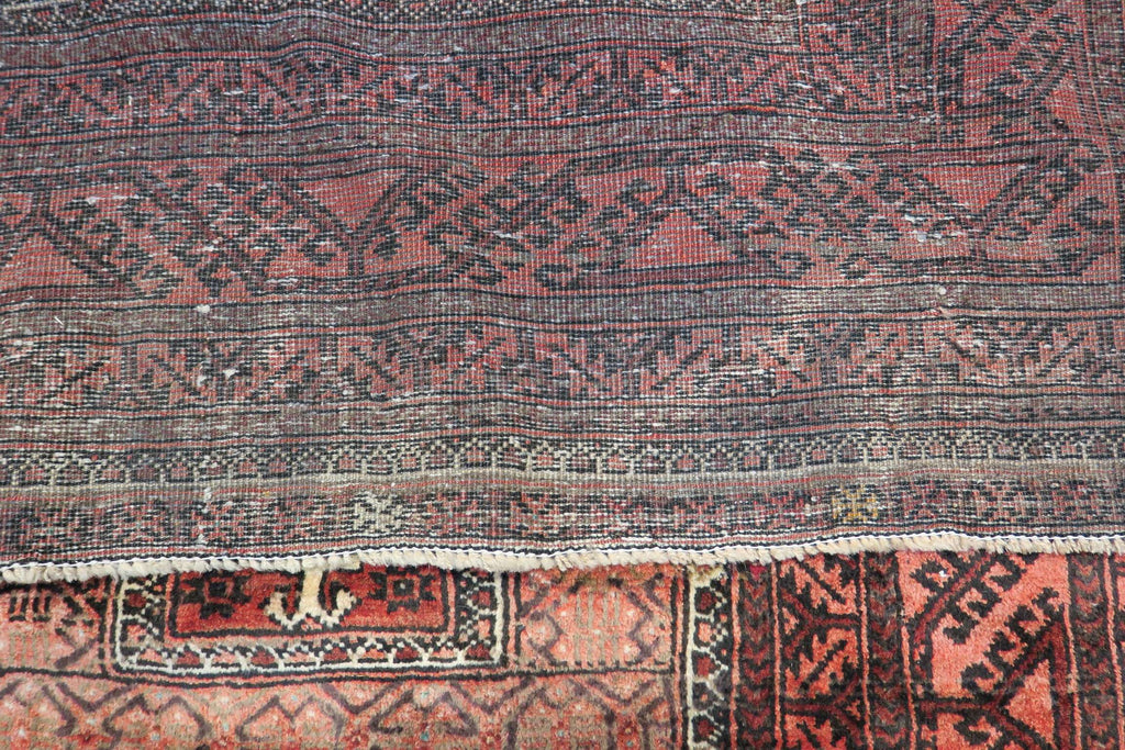 3' 2" x 6' 1" Persian Baluch Rug image 11