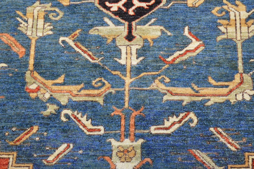 10' 1" x 13' 8" Pakistan Serapi Rug image 3