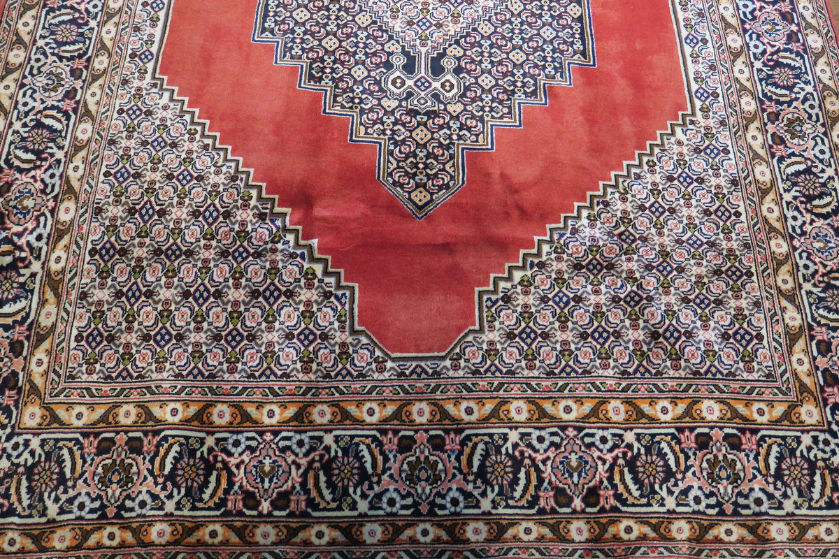 5' 8" x 9' 0" Persian Sanandaj Rug image 8