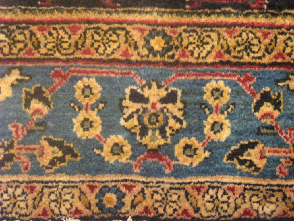 5' 4" x 9' 9" Persian Shahreza Rug image 3