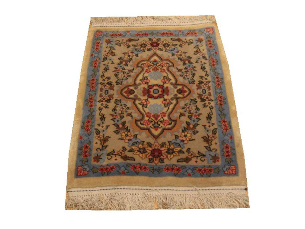 1' 8" x 2' 0" Persian Varamin Rug image 0