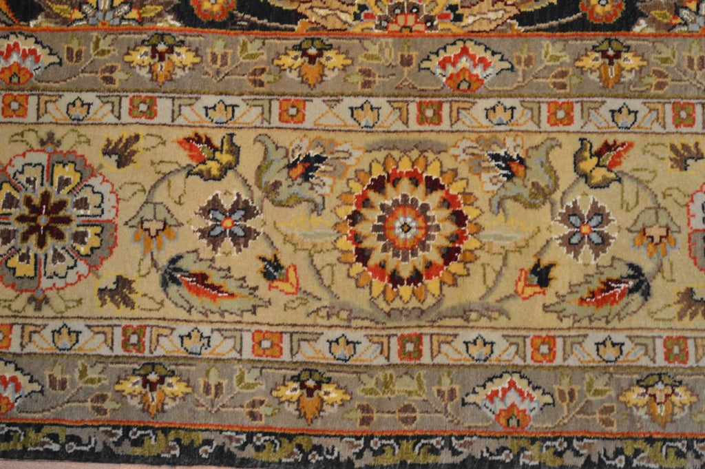 8' 0" x 9' 9" India Agra Rug image 7