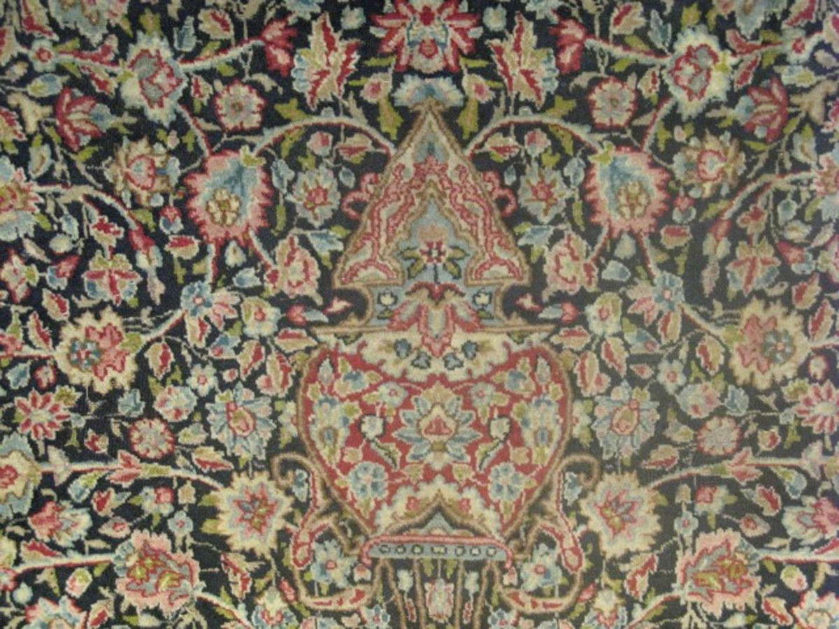 11' 5" x 17' 6" Persian Lavar Rug image 3