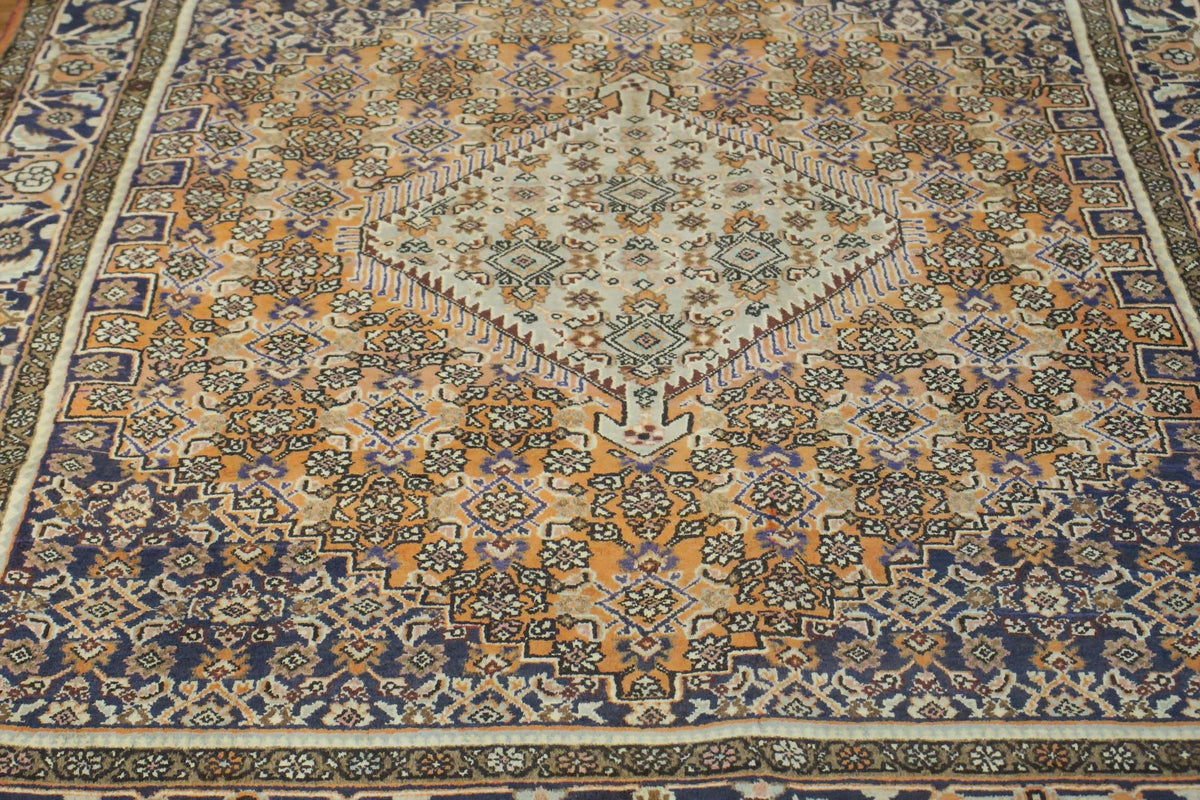 4' 3" x 6' 5" Persian Bijar Rug image 9