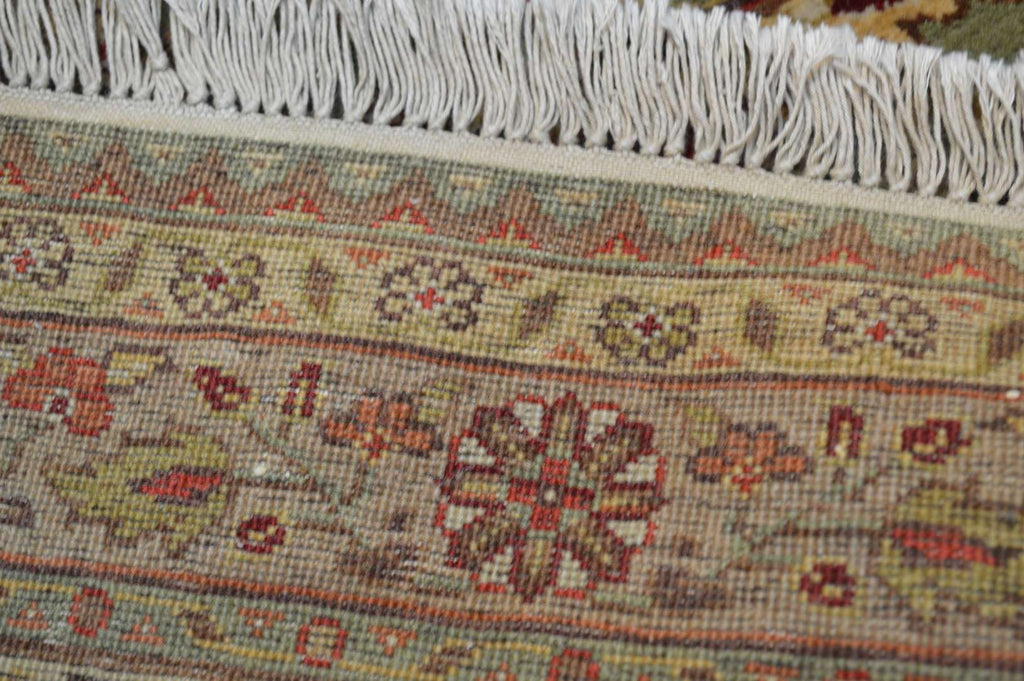 8' 1" x 10' 3" India Agra Rug image 8