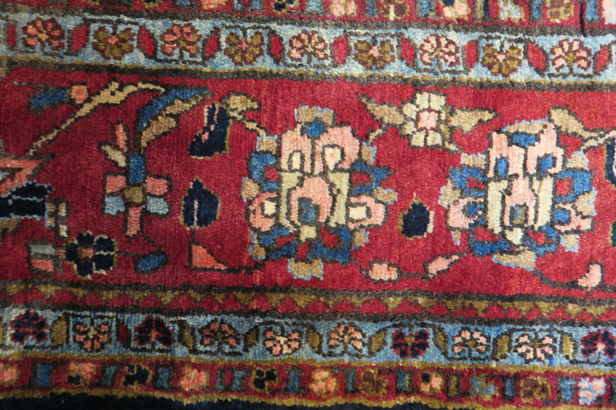 7' 5" x 10' 9" Persian Hamadan Rug image 4