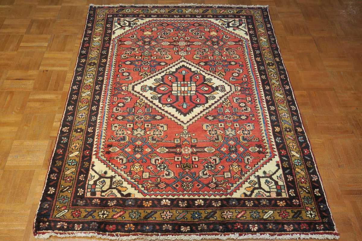 3' 7" x 4' 9" Persian Hamadan Rug image 9