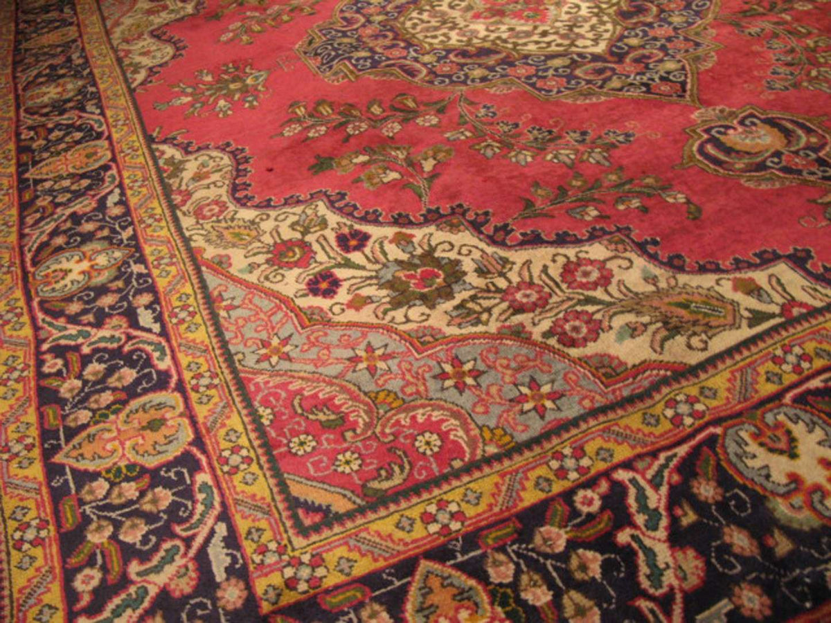 10' 0" x 12' 9" Persian Tabriz Rug image 4