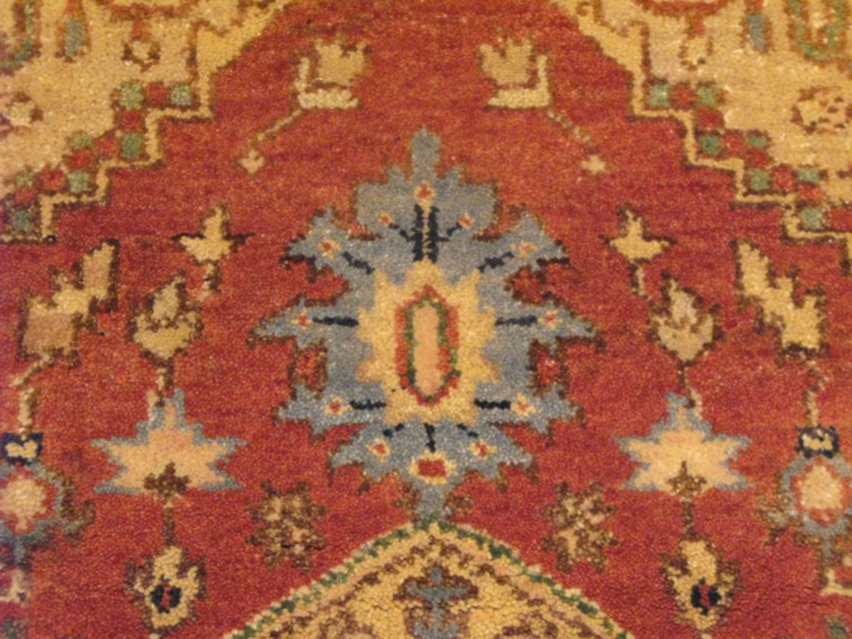 4' 0" x 6' 1" India Serapi Rug image 7