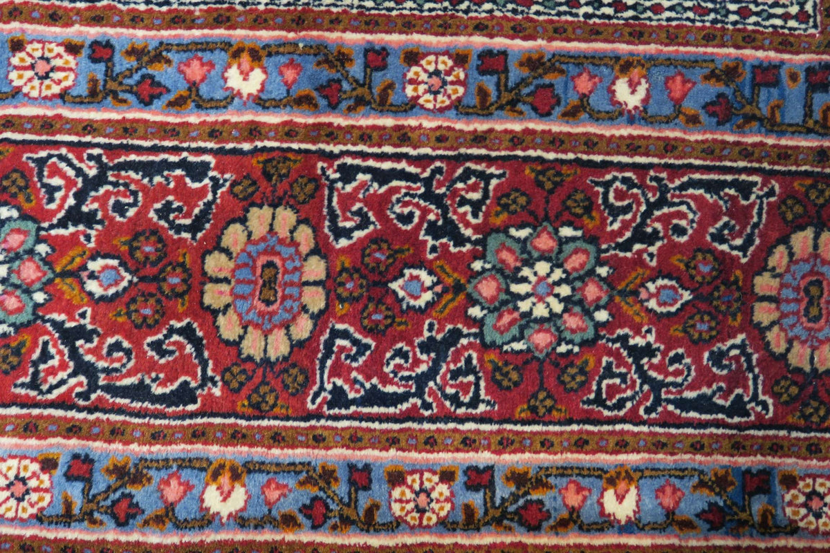 6' 9" x 10' 2" Persian Moud Rug image 4