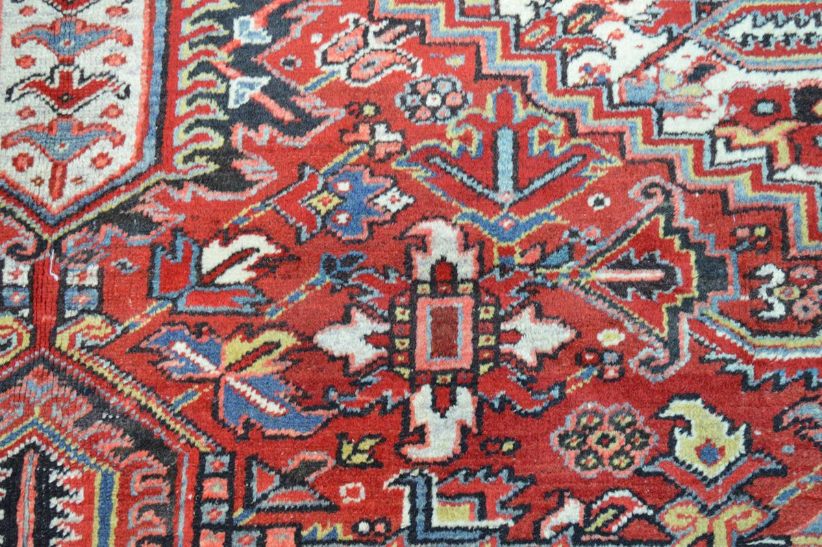 8' 3" x 11' 8" Persian Heriz Rug image 4