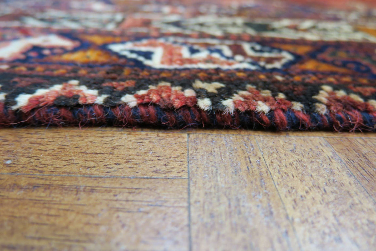 6' 9" x 7' 8" Persian Shiraz Rug image 10
