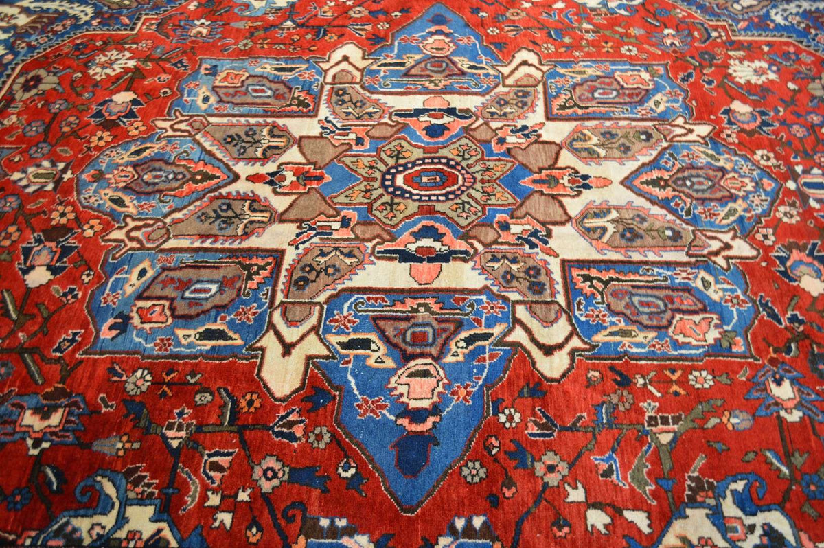 9' 2" x 11' 8" Persian Bakhtiari Rug image 6