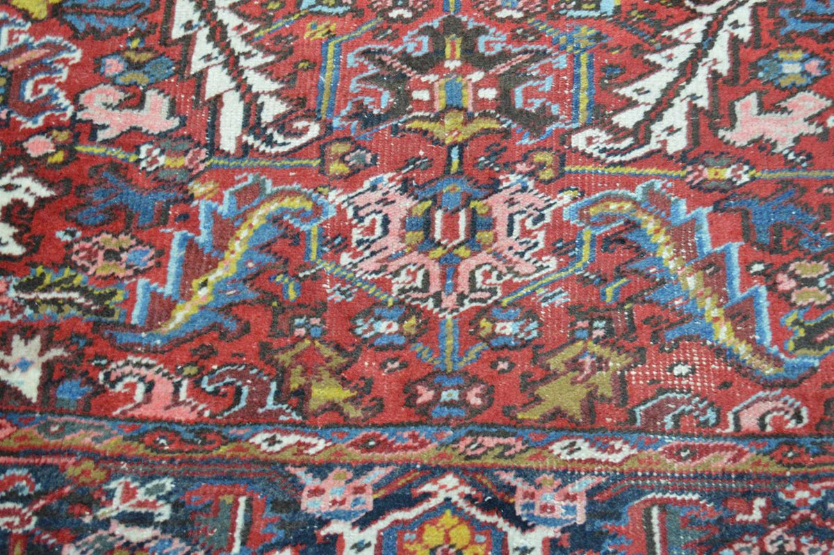 6' 7" x 9' 5" Persian Heriz Rug image 8