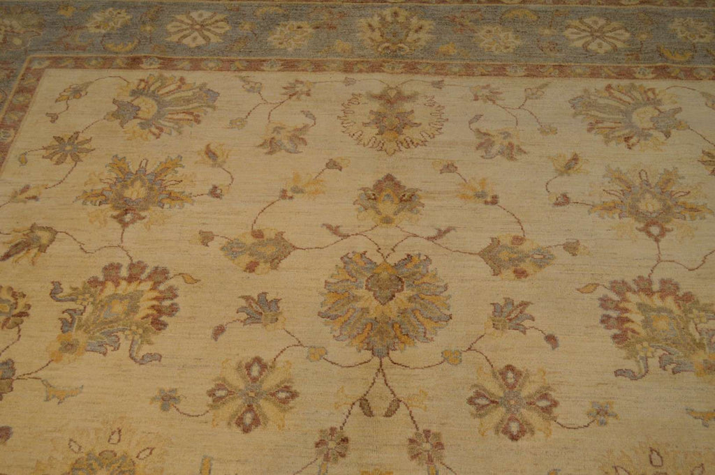 8' 4" x 9' 10" Pakistan Peshawar Rug image 3