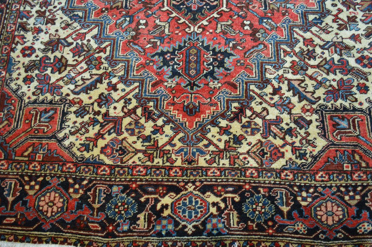 7' 4" x 8' 7" Persian Heriz Rug image 8