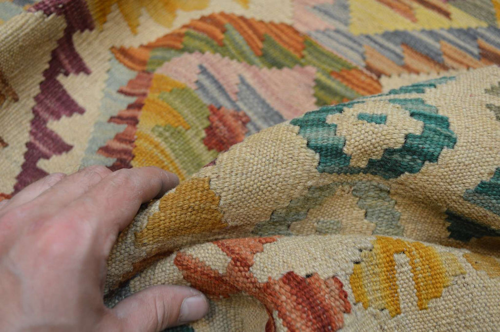 5' 1" x 6' 7" India Kilim Rug image 11