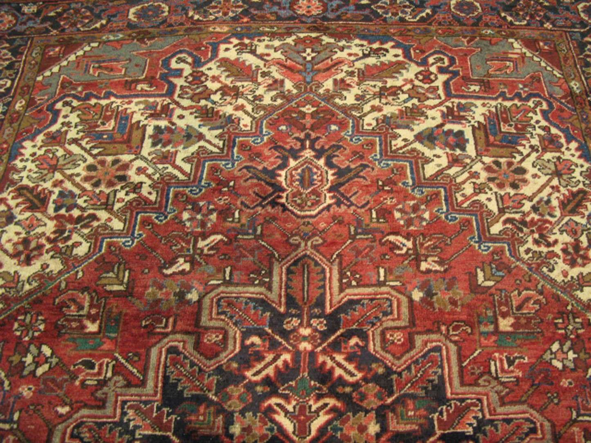7' 0" x 10' 7" Persian Heriz Rug image 2
