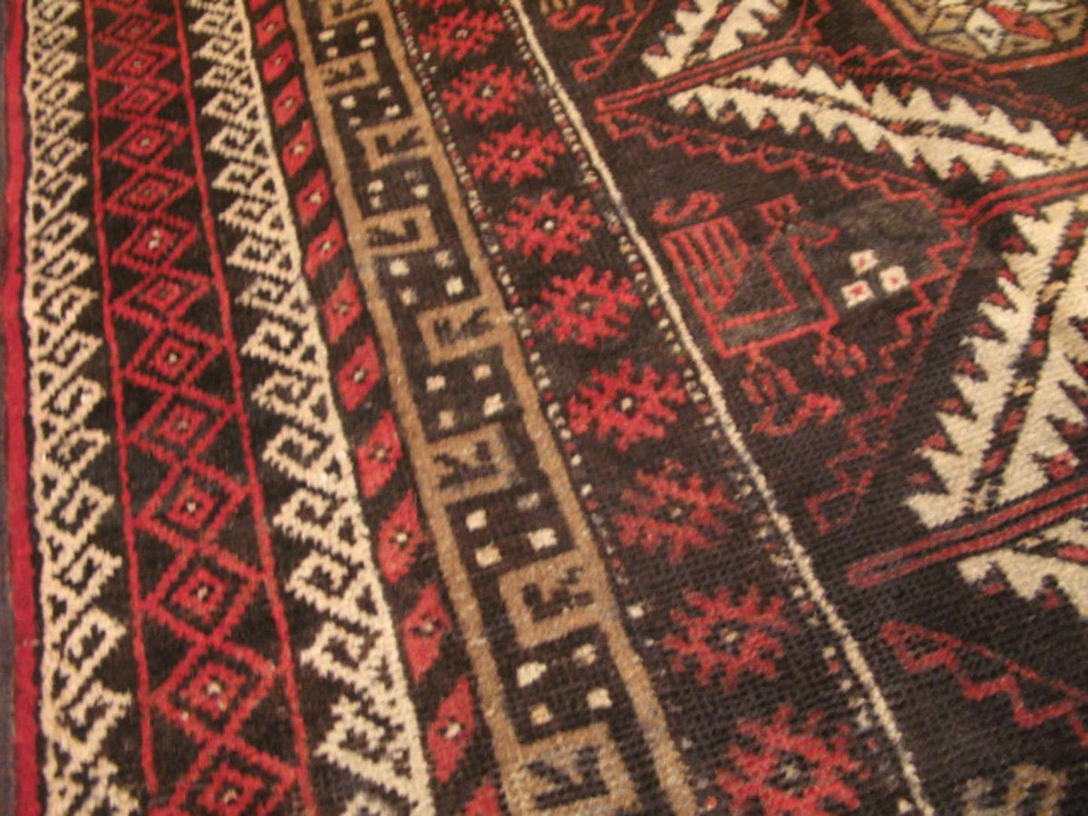 4' 4" x 6' 9" Persian Belouch Rug image 10