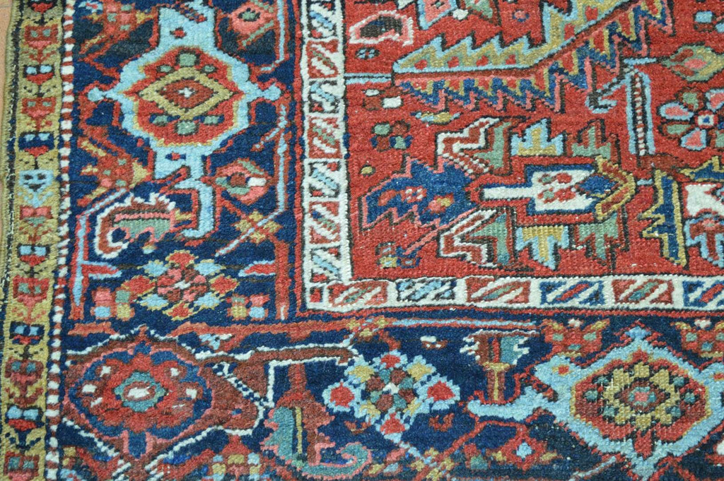 6' 6" x 9' 5" Persian Heriz Rug image 2