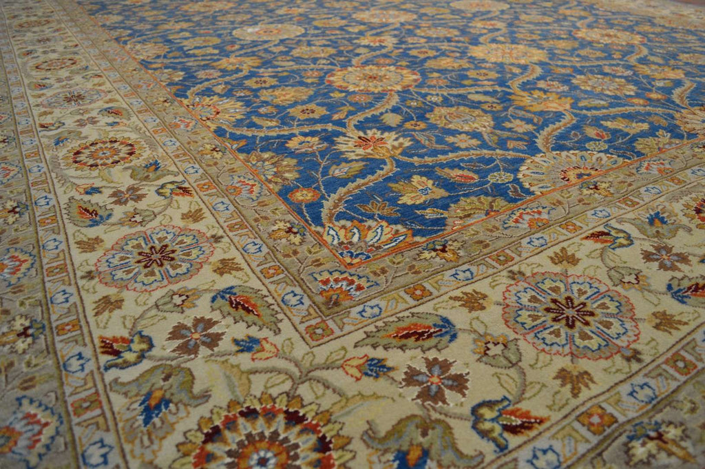 8' 1" x 10' 1" India Agra Rug image 8