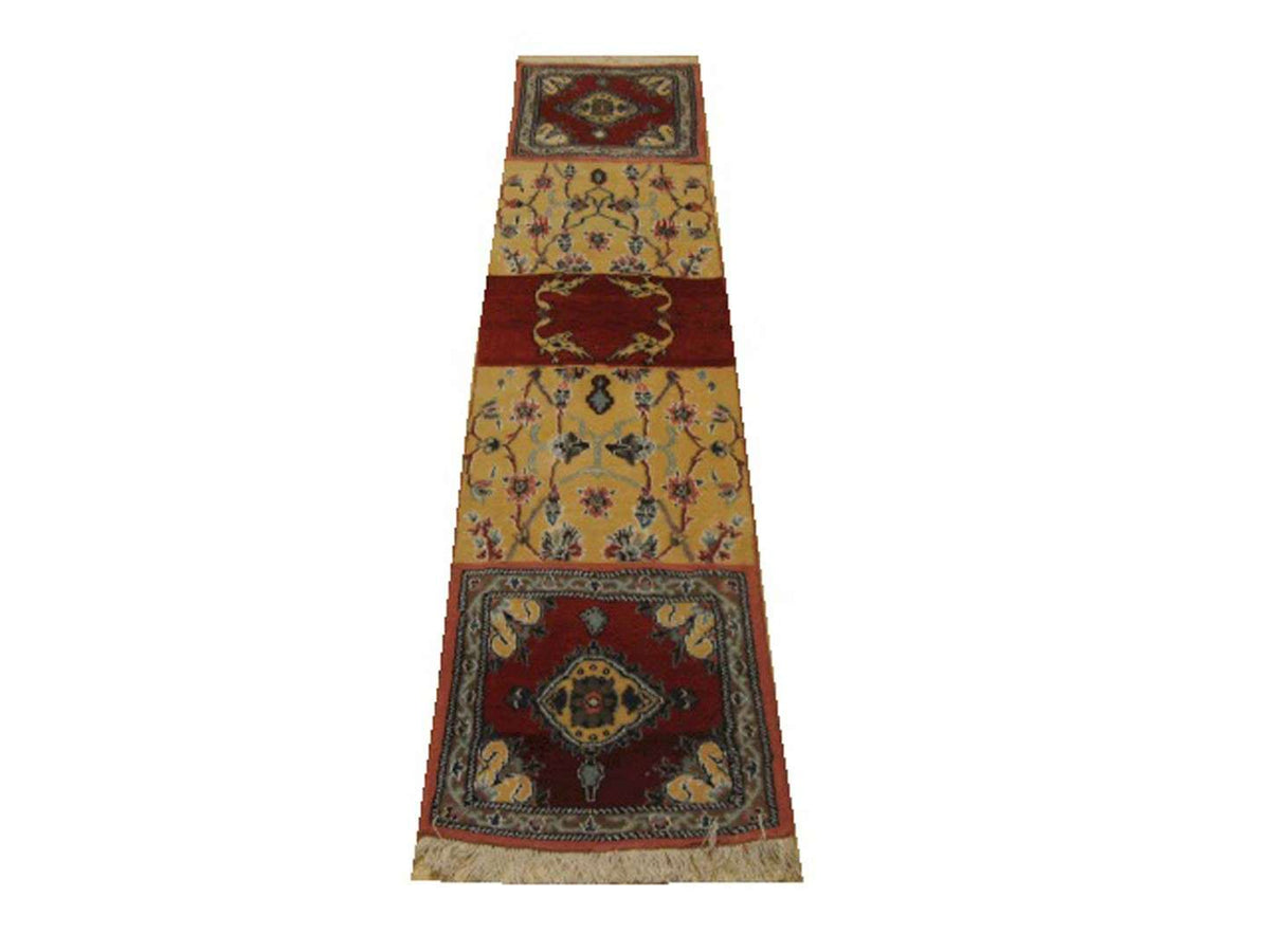 1' 6" x 6' 5" Persian Nain Runner image 0