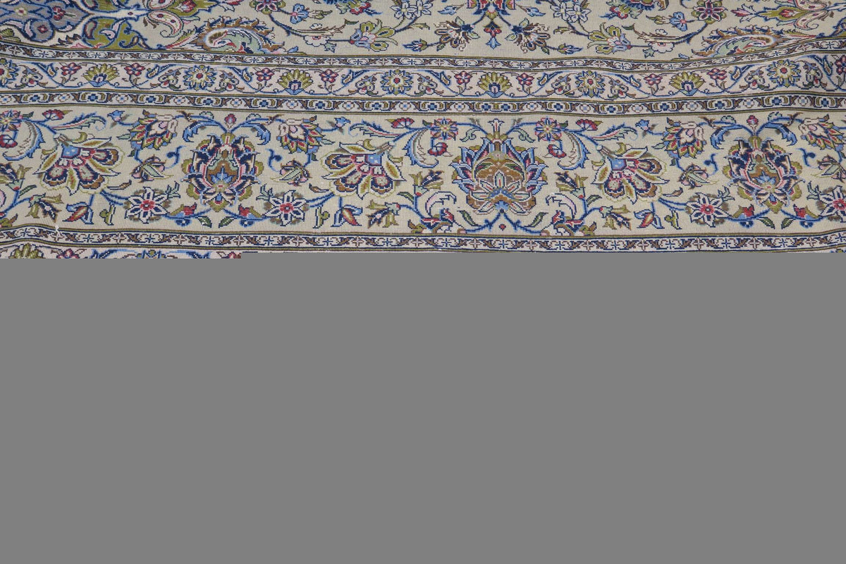 9' 8" x 13' 4" Persian Kashan Rug image 0