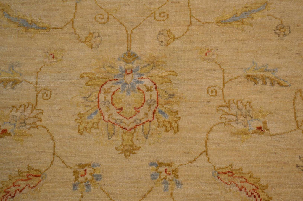 8' 1" x 9' 7" Pakistan Peshawar Rug image 9