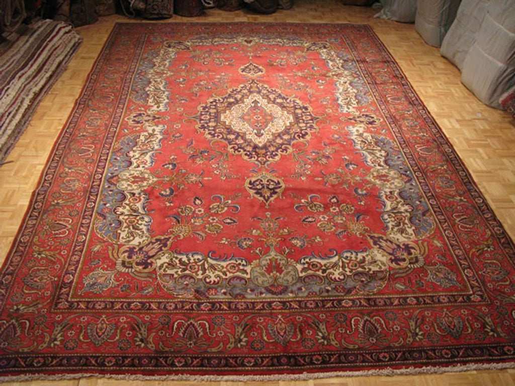 9' 1" x 15' 5" Persian Tabriz Rug image 1