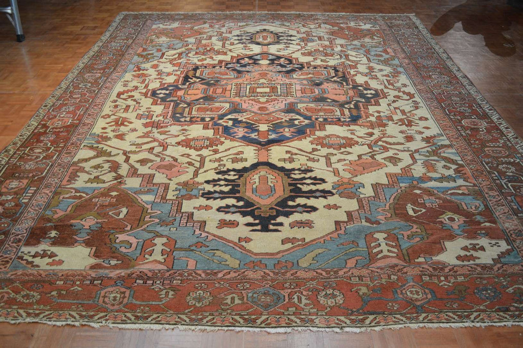 10' 3" x 13' 6" Persian Serapi Rug image 1