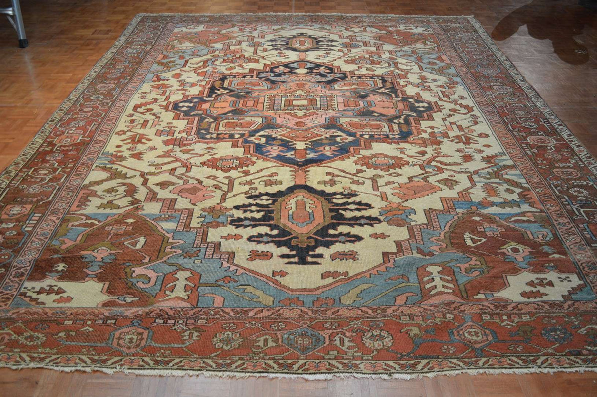 10' 3" x 13' 6" Persian Serapi Rug image 1