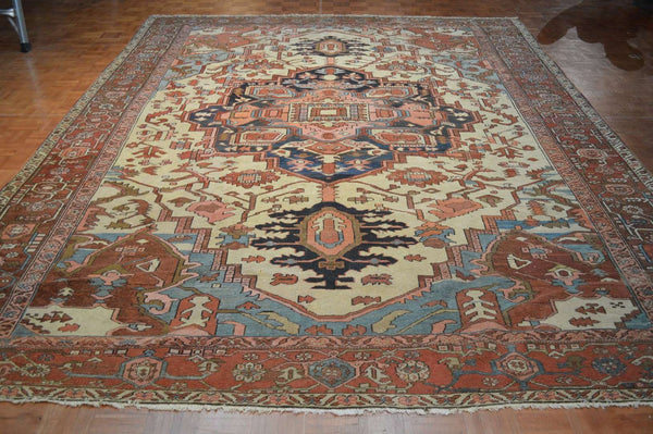 10' 3" x 13' 6" Persian Serapi Rug image 1