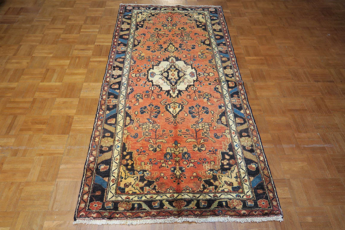 3' 3" x 6' 9" Persian Hamadan Rug image 0