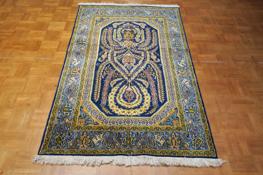 3' 5" x 5' 6" Persian Qoumsheh Rug image 9