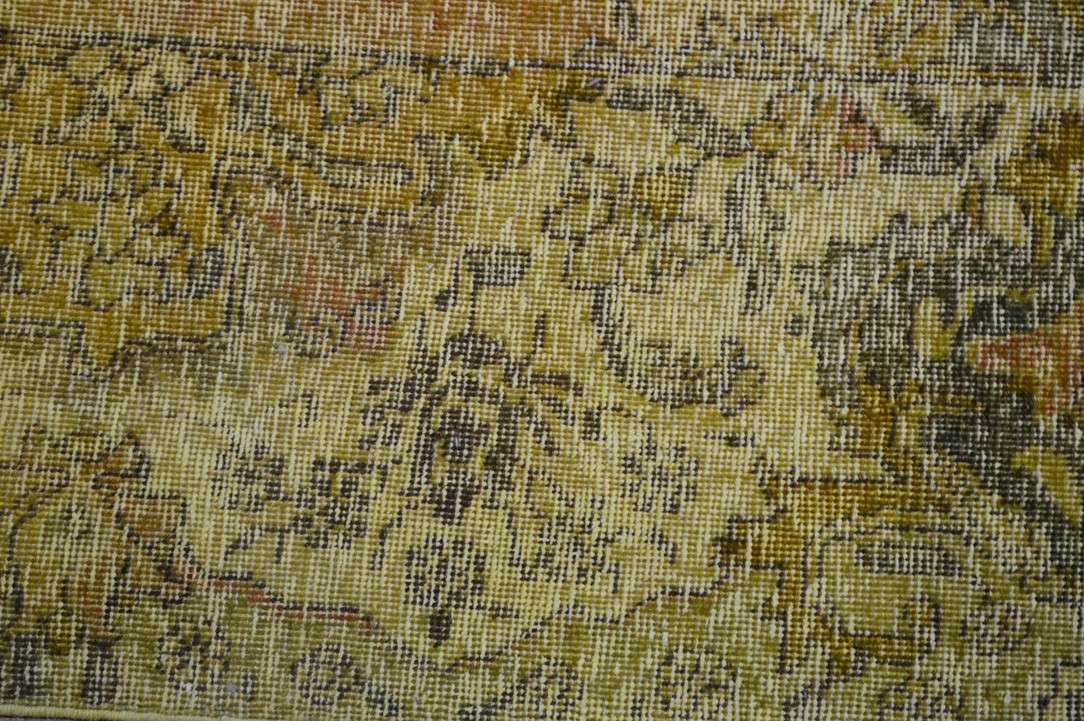 8' 8" x 12' 7" Pakistan Vintage Rug image 6