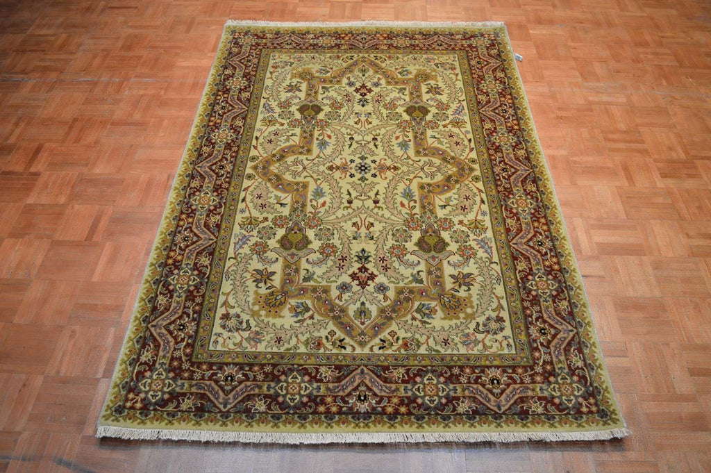 4' 2" x 6' 1" India Agra Rug image 1