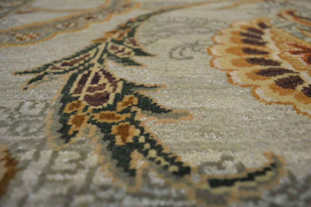8' 3" x 10' 1" India Sultanabad Rug image 3