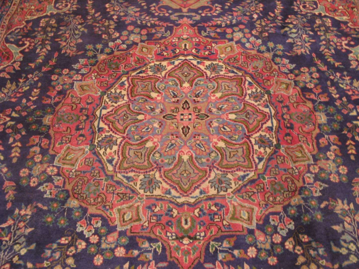 9' 8" x 13' 0" Persian Mashhad Rug image 4