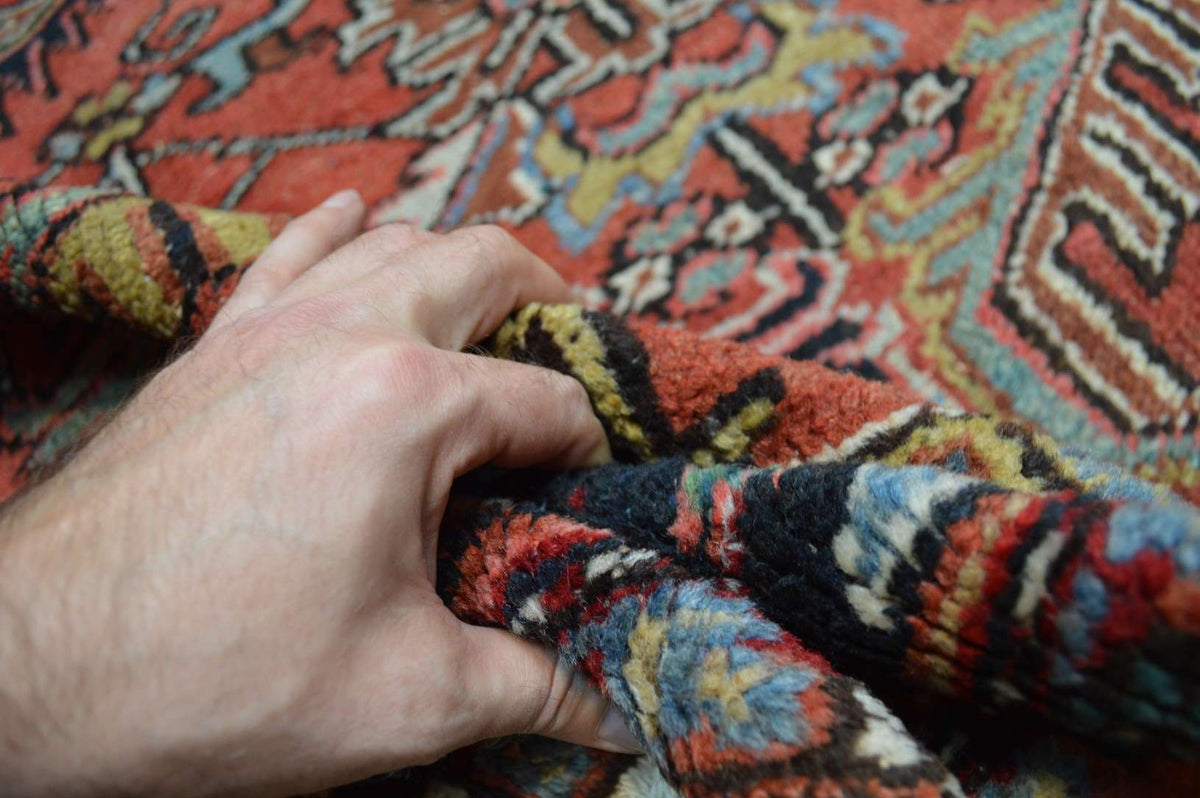 8' 4" x 11' 6" Persian Heriz Rug image 11