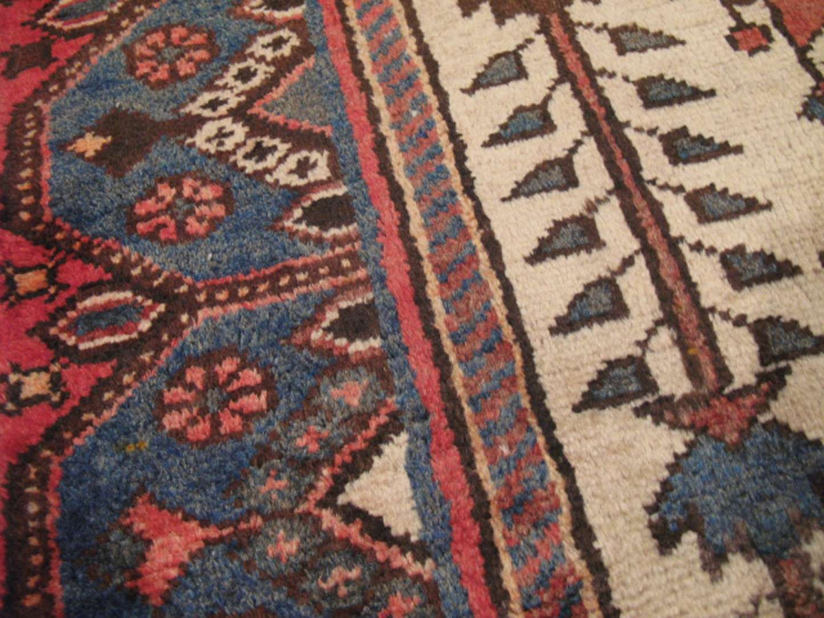 3' 8" x 9' 5" Persian Shahsavan Runner image 10