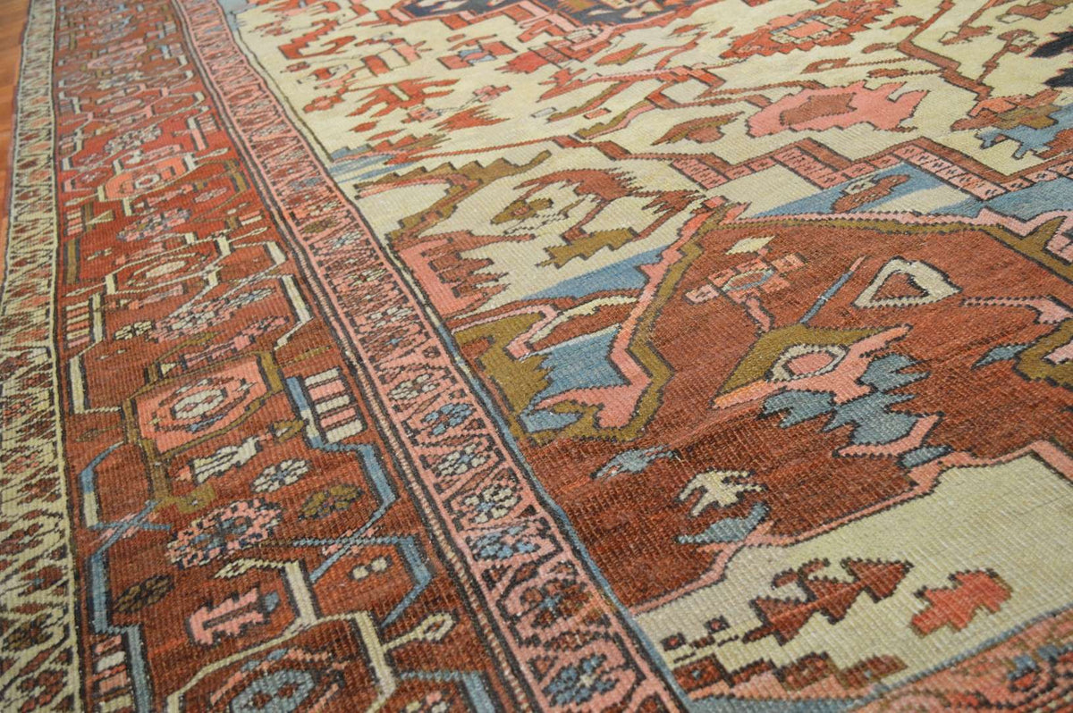 10' 3" x 13' 6" Persian Serapi Rug image 6