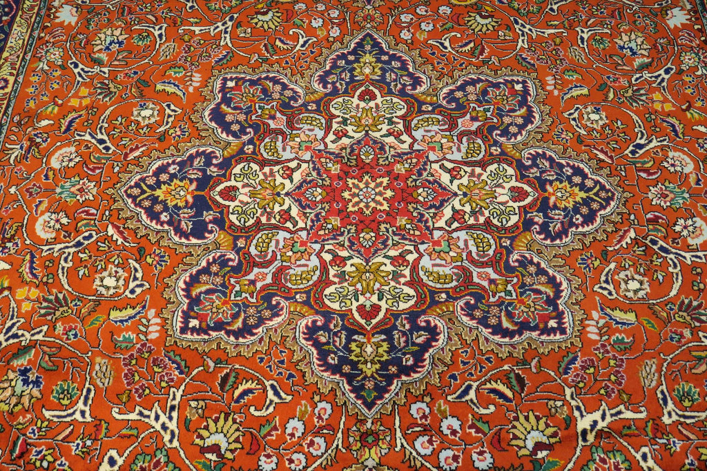 7' 0" x 10' 2" Persian Tabriz Rug image 4
