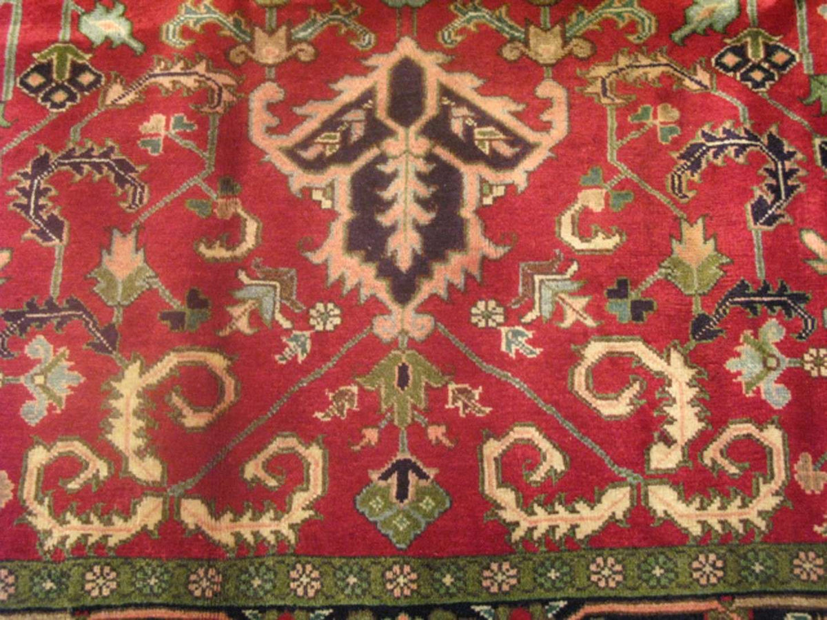 7' 4" x 10' 6" Persian Heriz Rug image 2