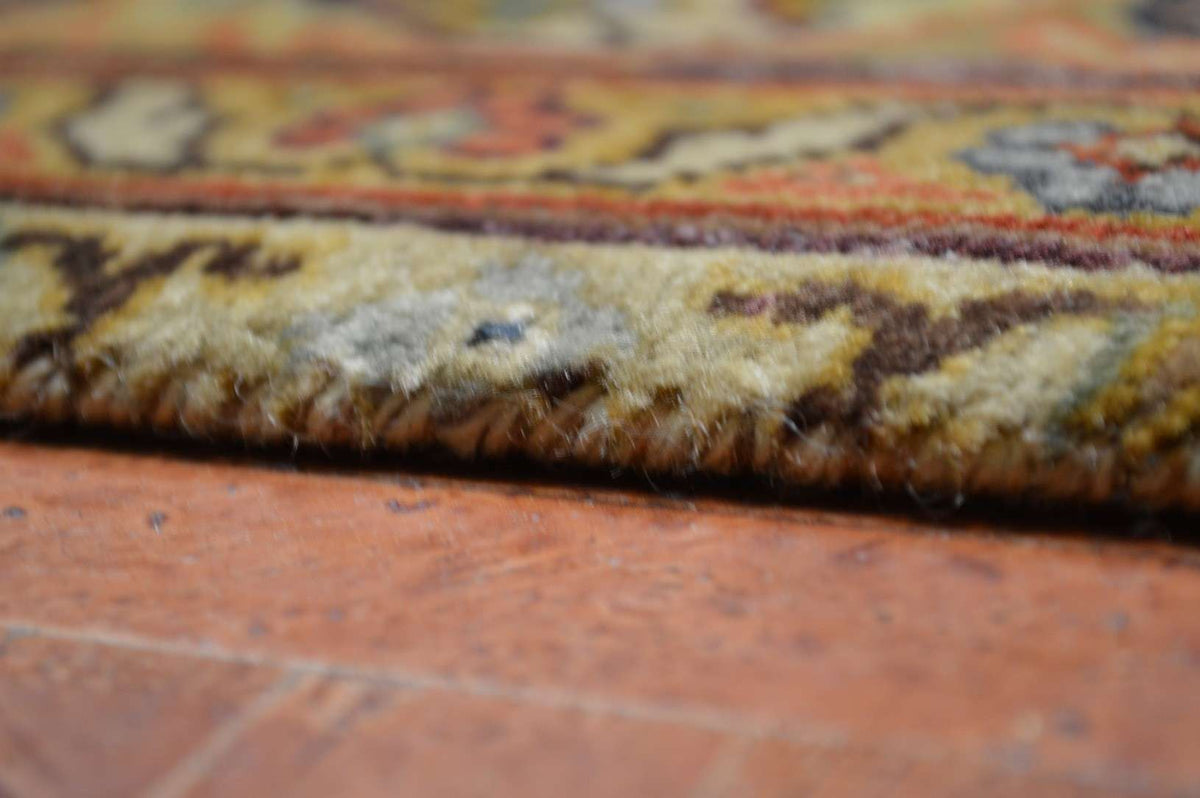 8' 1" x 10' 0" India Agra Rug image 6
