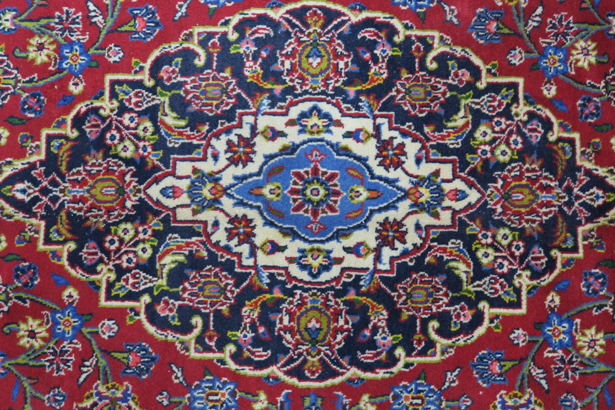 6' 5" x 9' 5" Persian Kashan Rug image 8