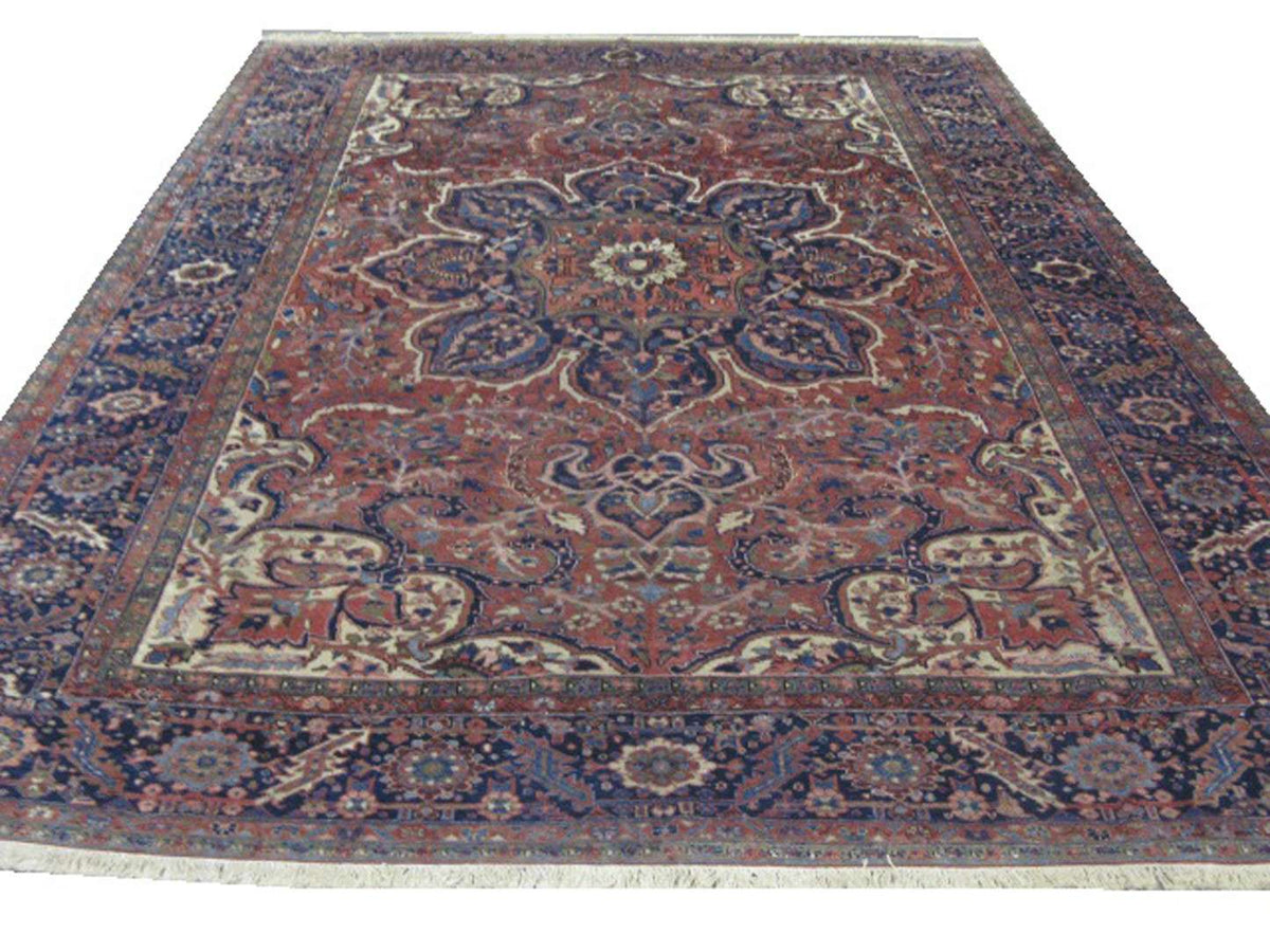 9' 5" x 12' 6" Persian Heriz Rug image 0