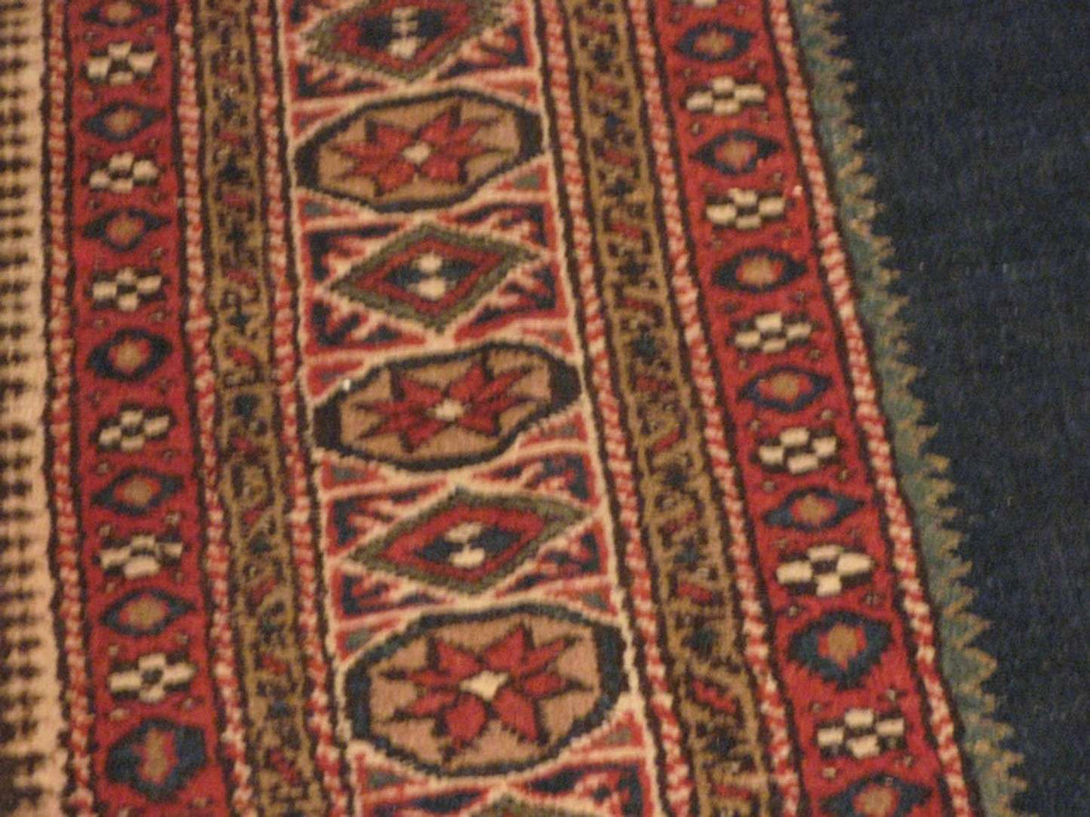 6' 5" x 9' 8" Persian Ardabil Rug image 10